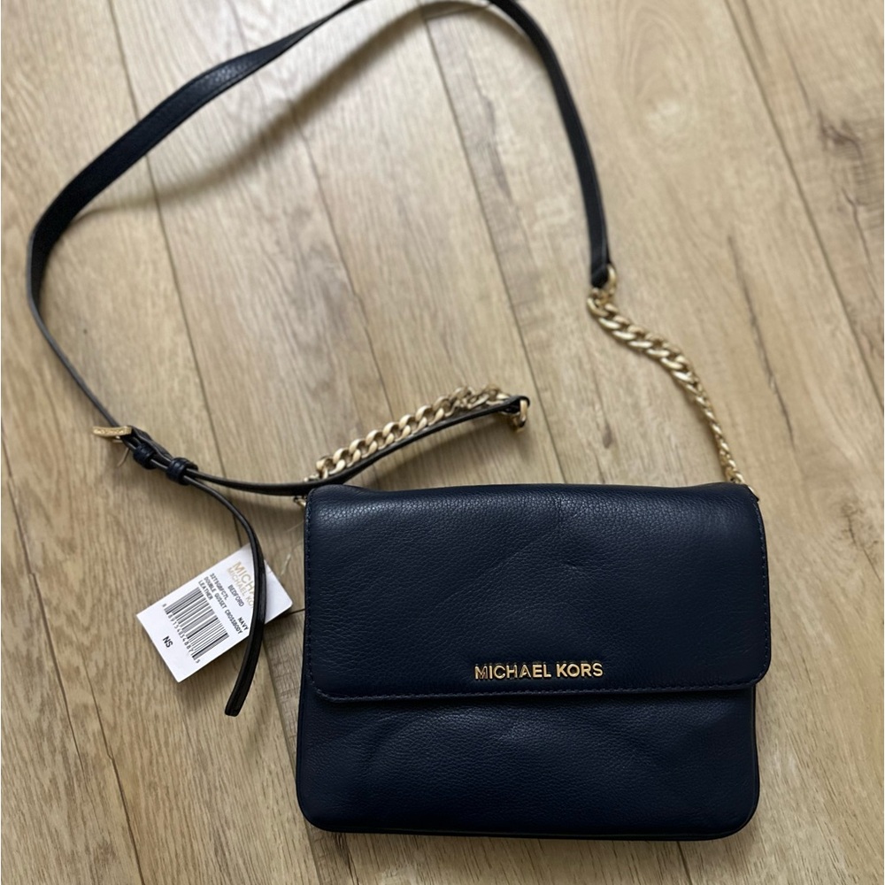 NWT Bedford Pebbled Leather Crossbody Bag